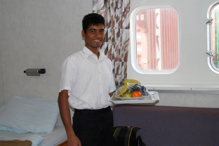 Steward in meiner Einzelkabine