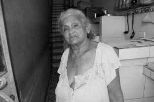 Havanna, Frau in der Küche